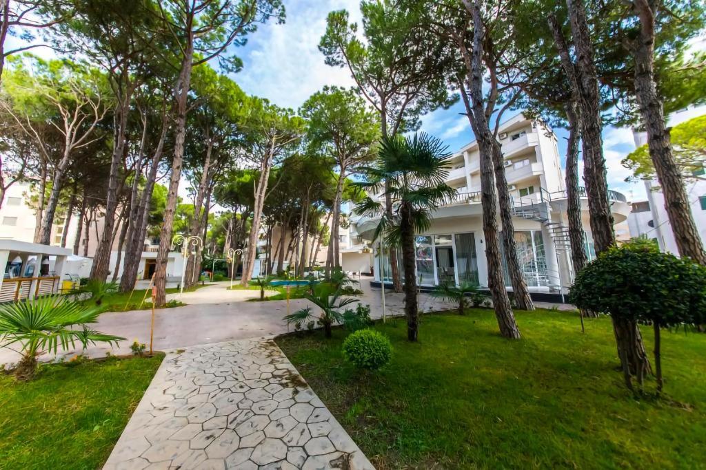 Atrium Deluxe Resort غوليم المظهر الخارجي الصورة